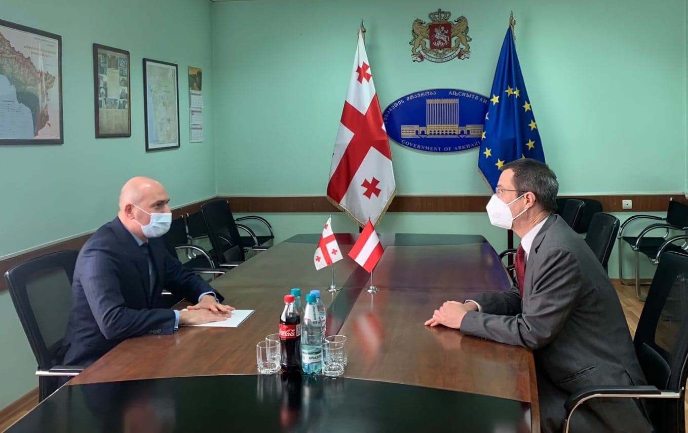 Frontnews image description