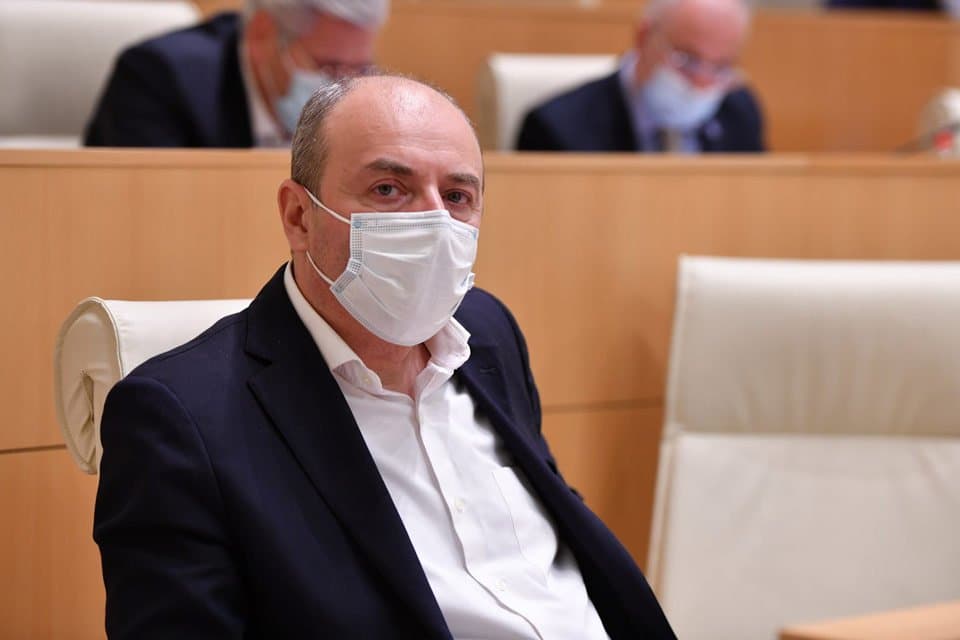 Frontnews image description