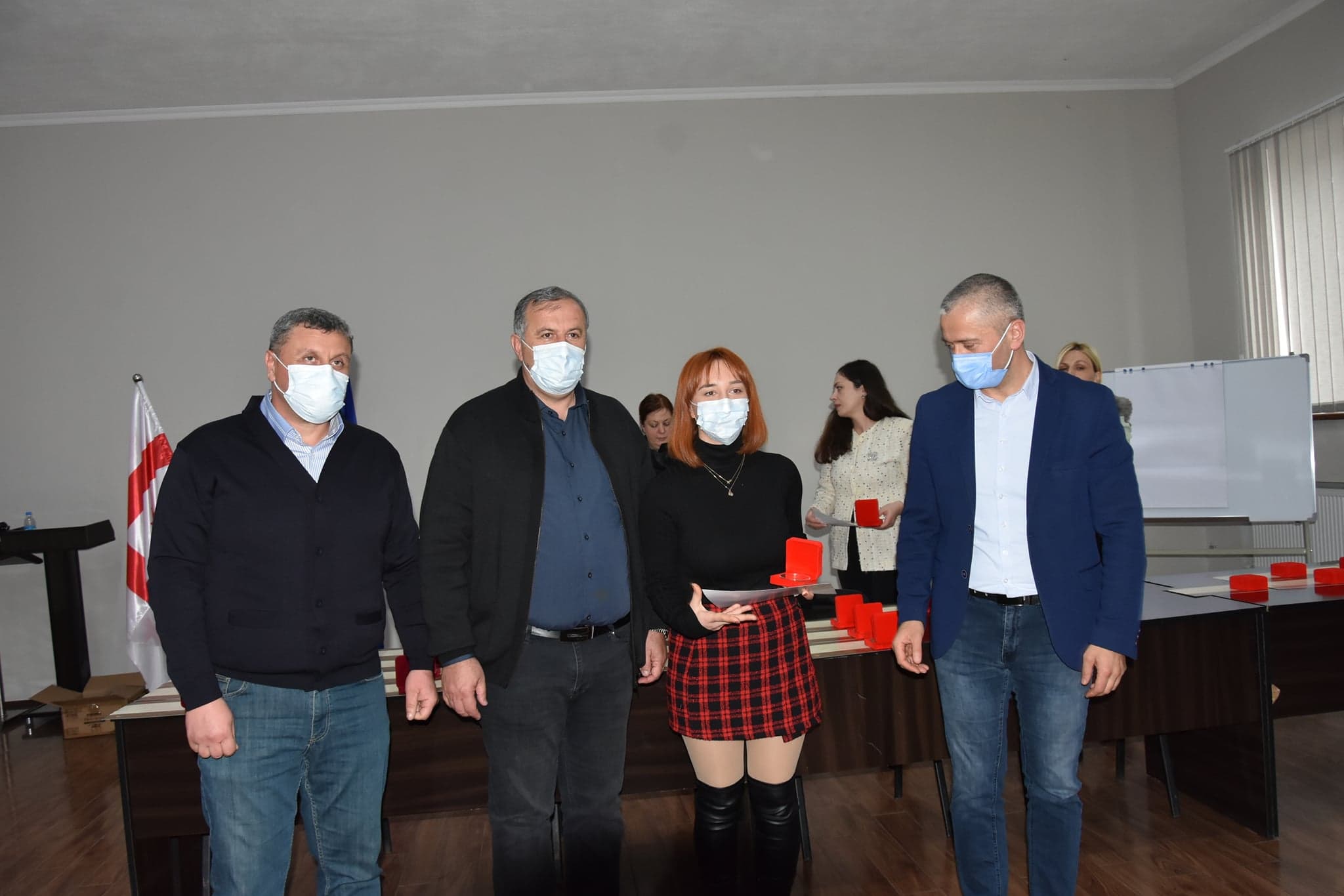 Frontnews image description