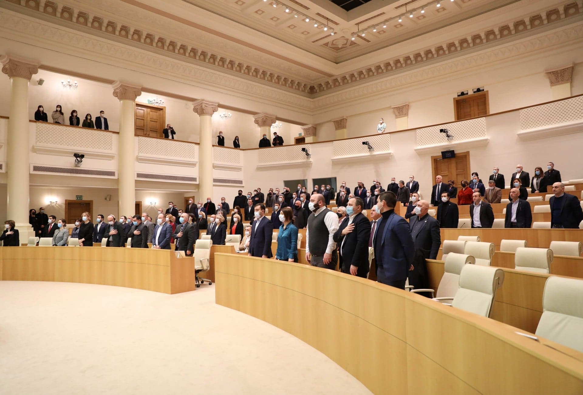 Frontnews image description