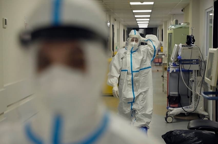 ახალ წელს საავადმყოფოებში 4 551 კოვიდინფიცირებული შეხვდება