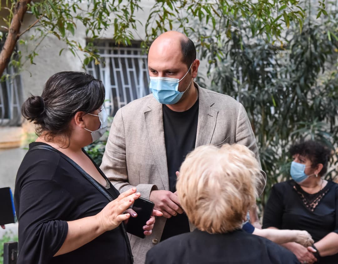 ირაკლი ხელაძე ნაძალადევის რაიონის მოსახლეობასთან შეხვედრებს განაგრძობს