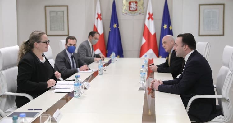 Frontnews image description