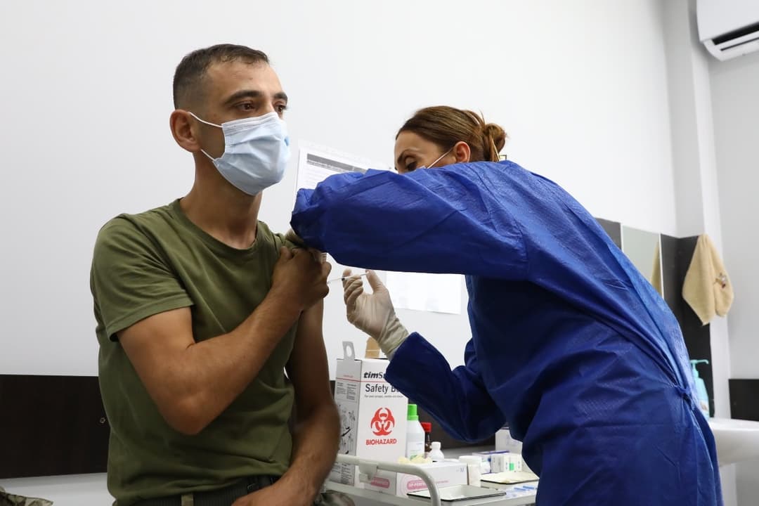 თავდაცვის ძალების სამხედრო ბაზებზე დამატებითი ვაქცინაციის კაბინეტები შეიქმნა