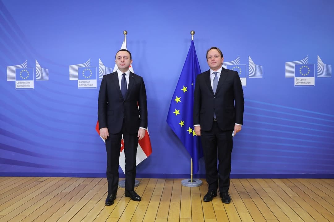 ოლივერ ვარჰეი – ევროკავშირი გააგრძელებს რეგიონის დახმარებას ახალ კორონავირუსთან ბრძოლისა და მეტი ვაქცინების უზრუნველყოფის მიმართულებით