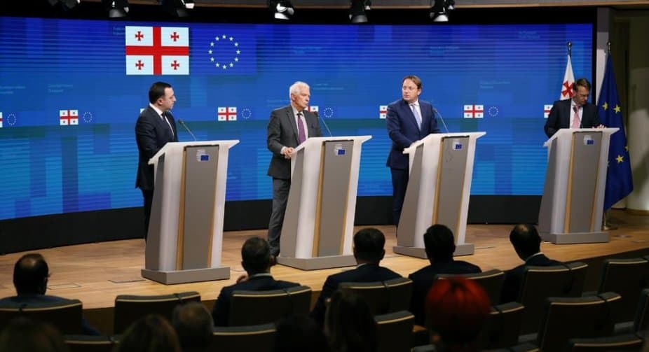 EU’s Varhelyi calls on “all Georgian political actors” to unite for Georgia’s EU candidacy