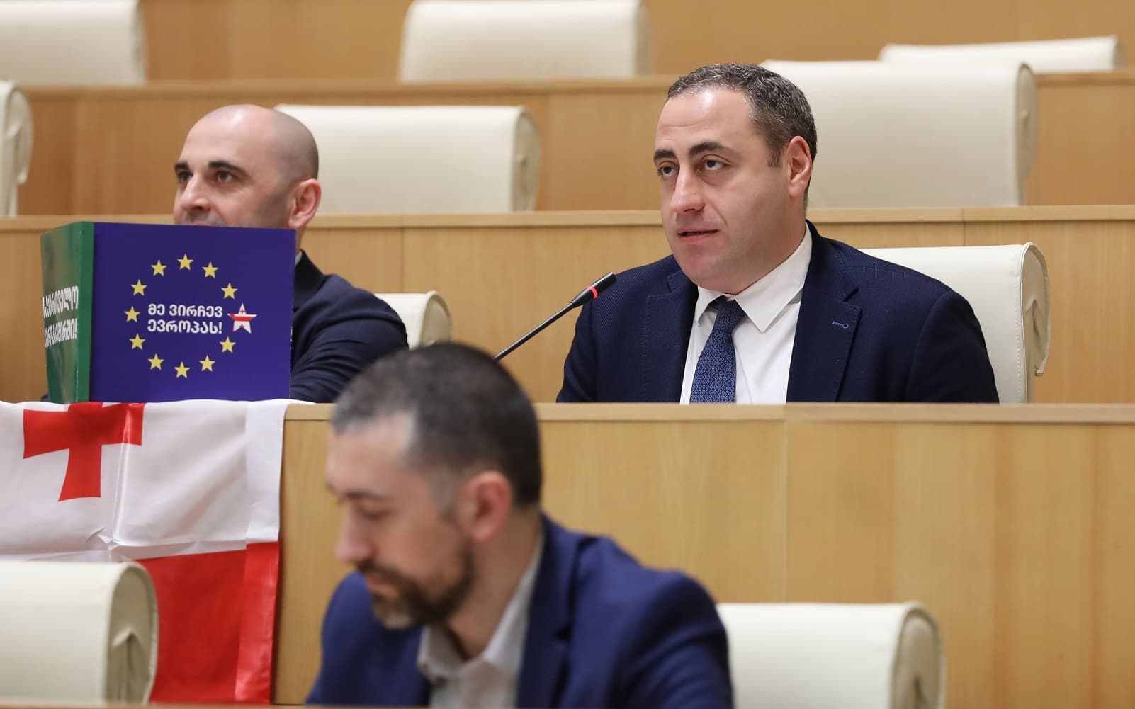 Frontnews image description