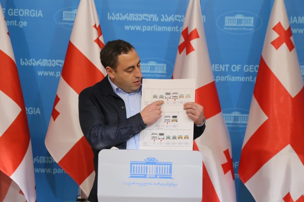 გიორგი ვაშაძე – მინდა, მივმართო კახი კალაძეს, გავიდეთ ქალაქში და გავარკვიოთ, რას ფიქრობს ხალხი ჩემზე და შენზე