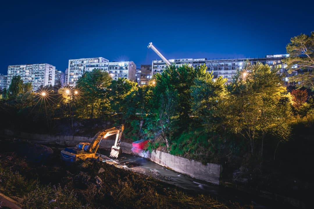 მდინარე ვერეს კალაპოტის გაწმენდის გამო ამირეჯიბის გზატკეცილზე მოძრაობა დროებით შეიზღუდება
