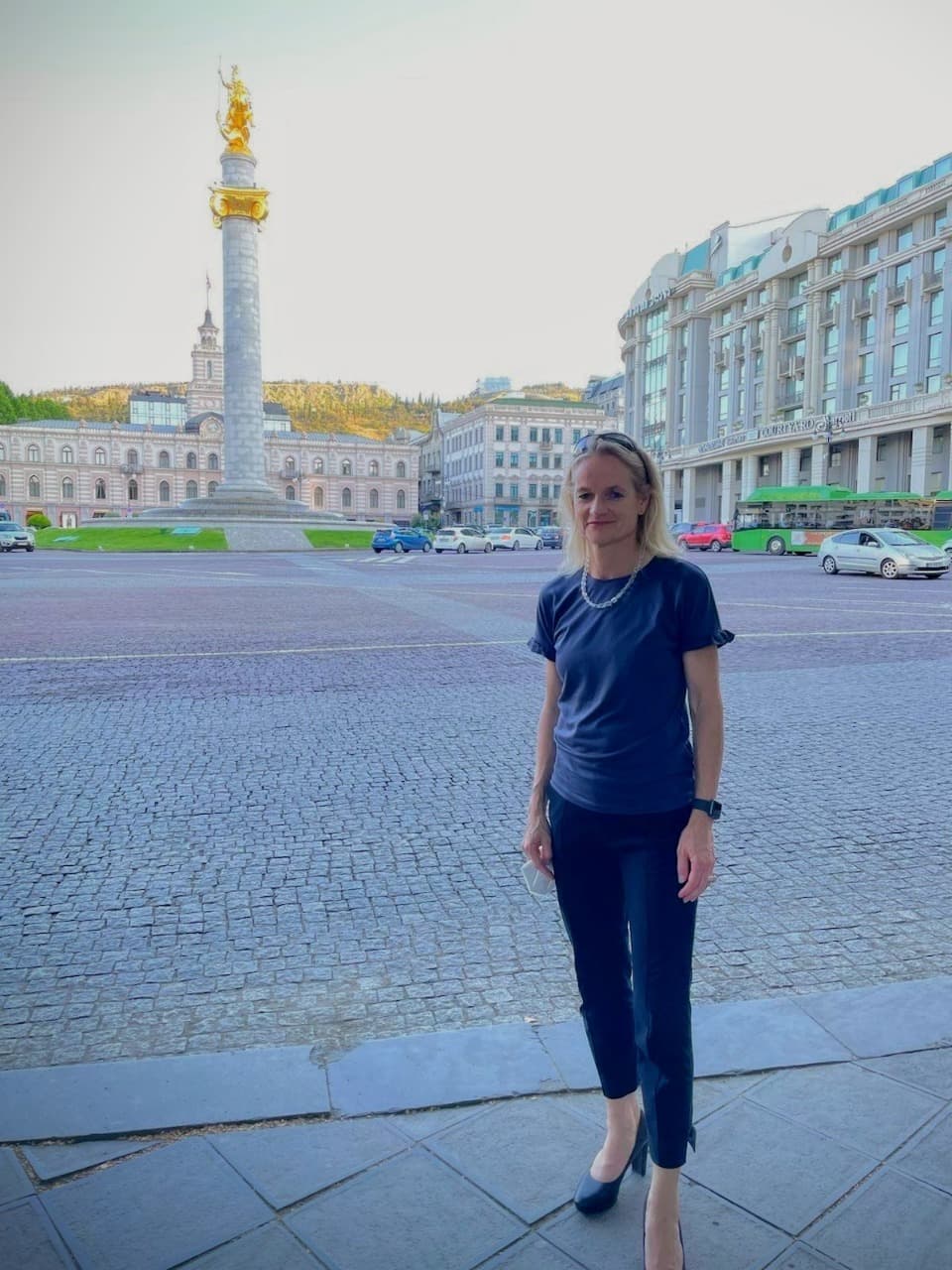 Frontnews image description