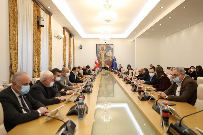 Frontnews image description