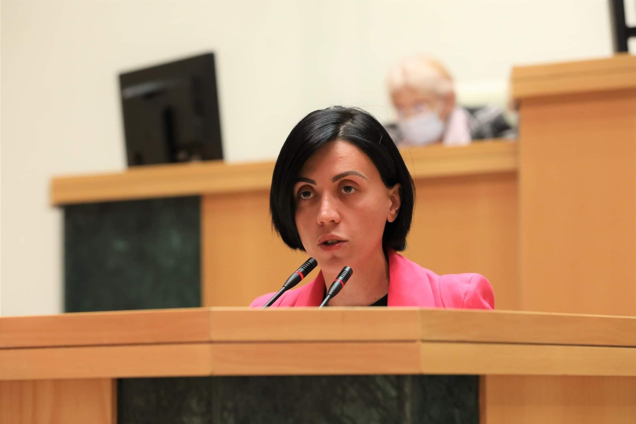 Frontnews image description