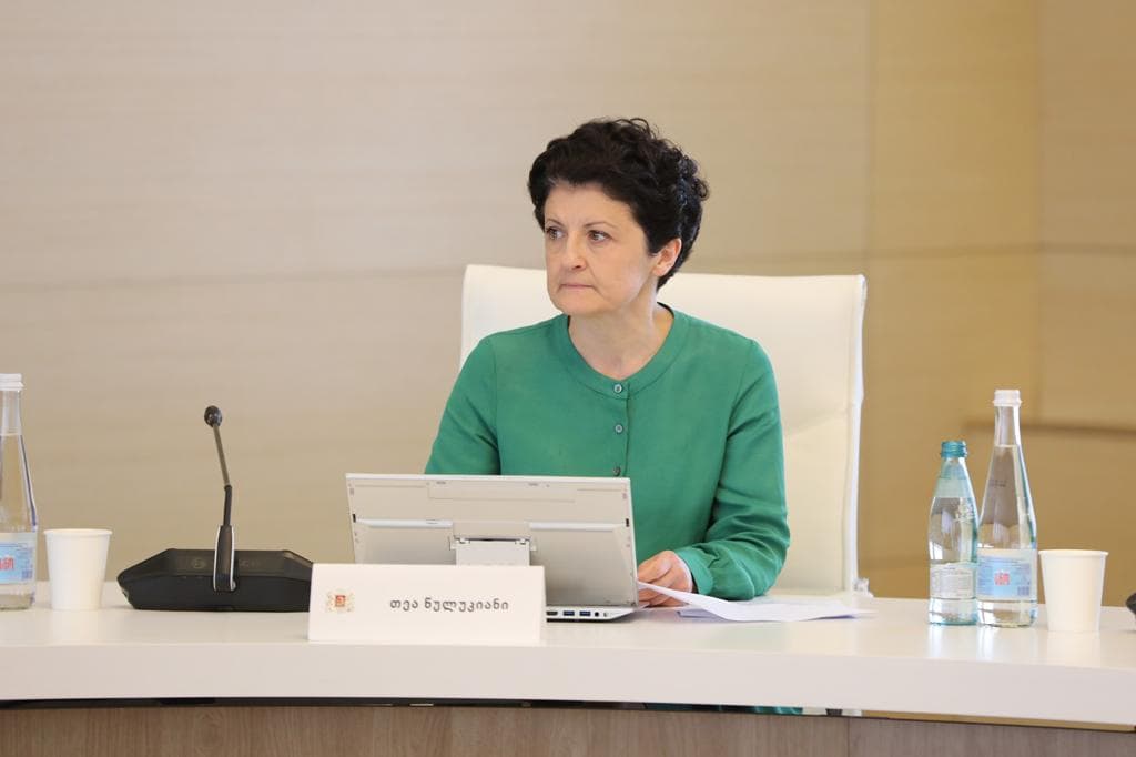 თეა წულუკიანი – რაკი ვერ გადააყირავეს მთავრობა, ახლა უკვე დიზაინერების კრიტიკით არიან დაკავებული