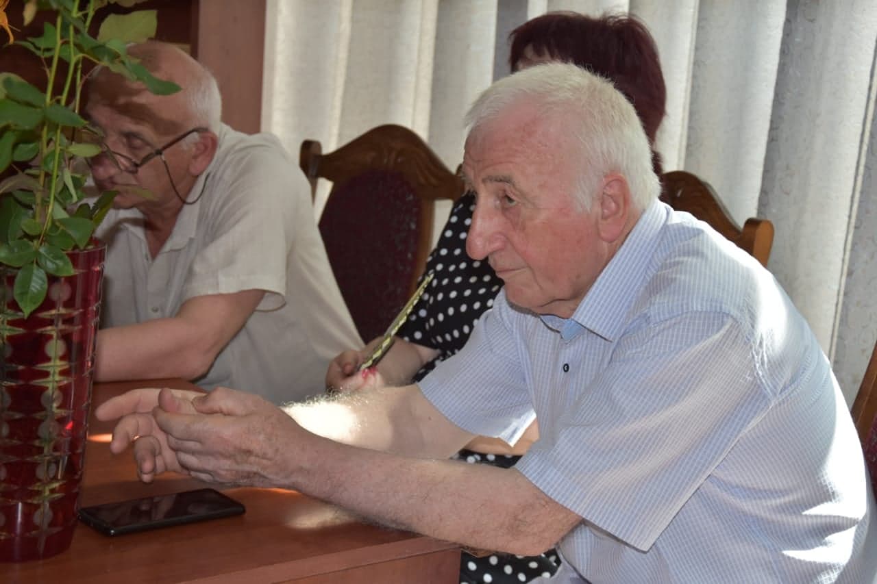 Frontnews image description