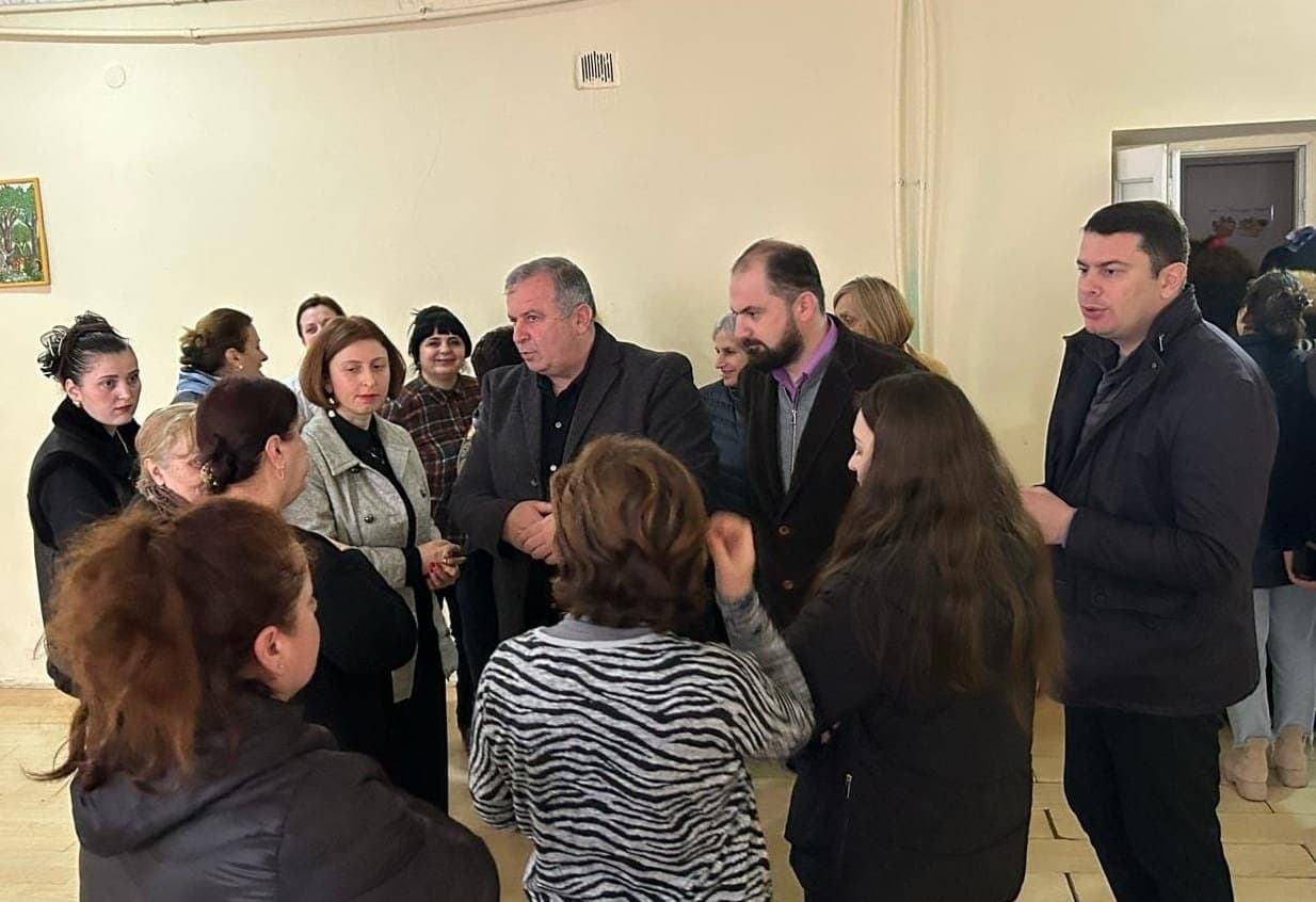 Frontnews image description