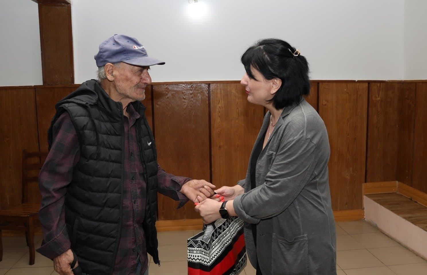 Frontnews image description