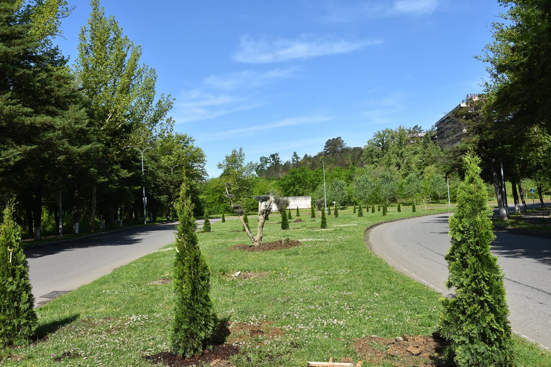 Frontnews image description