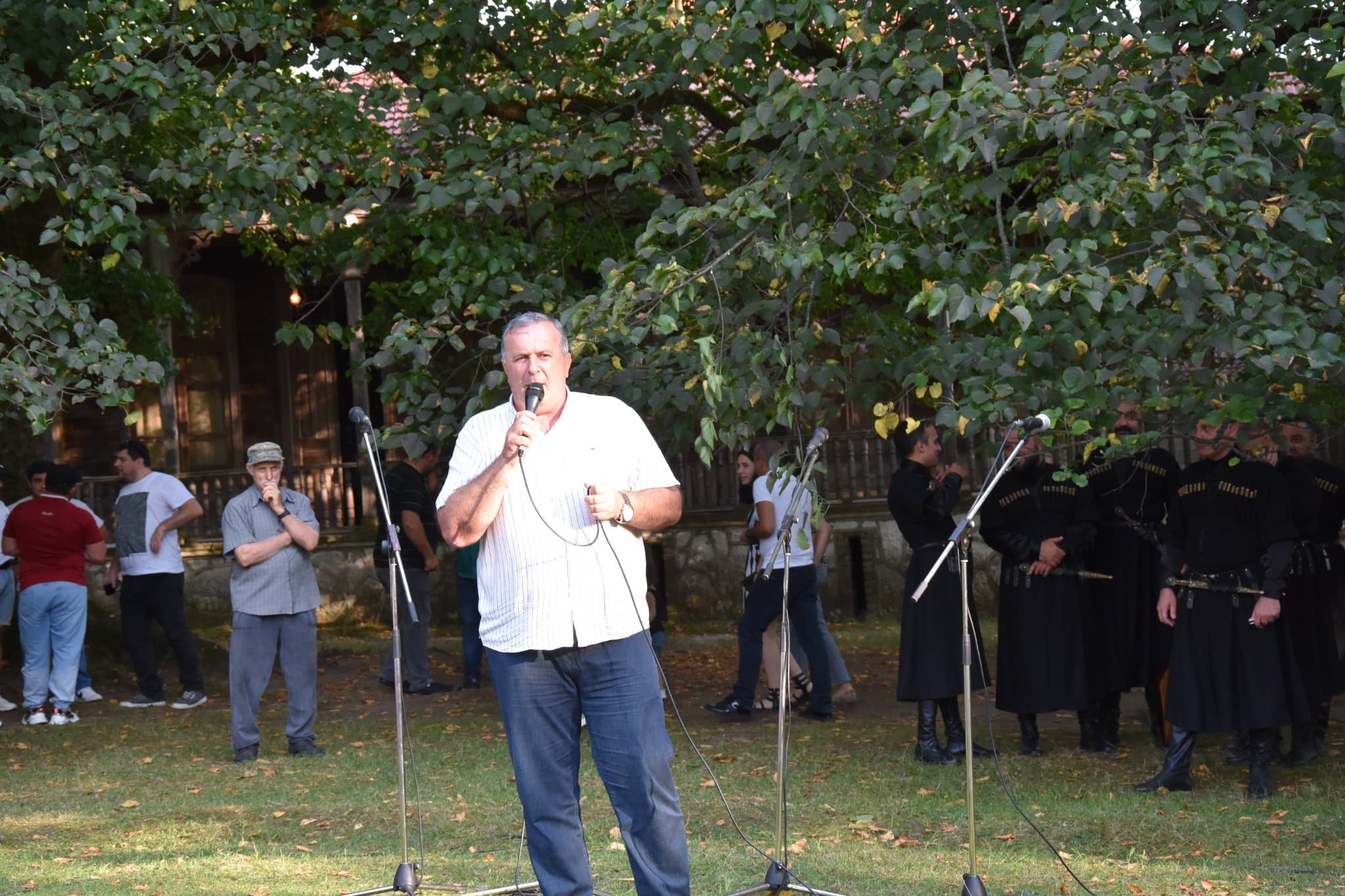 Frontnews image description