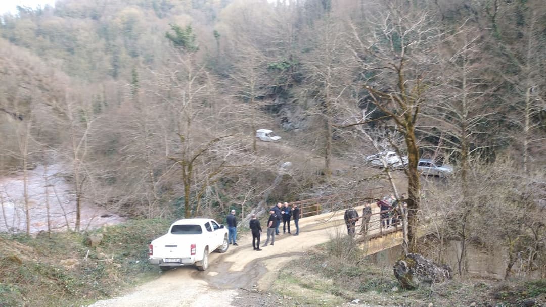 მდინარე ლეხინდარში 17 წლის ბიჭის ძებნა დილიდან გაგრძელდება