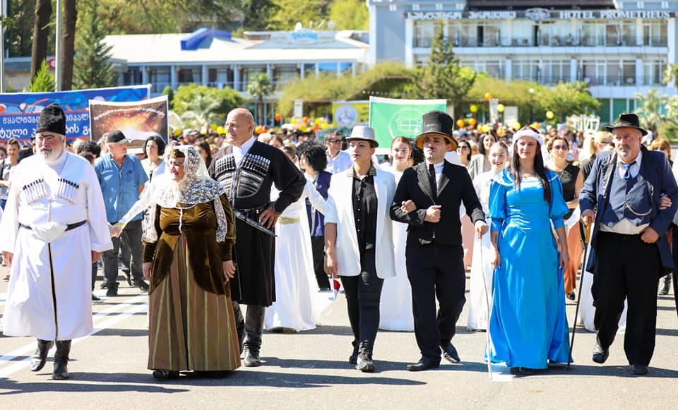 Frontnews image description