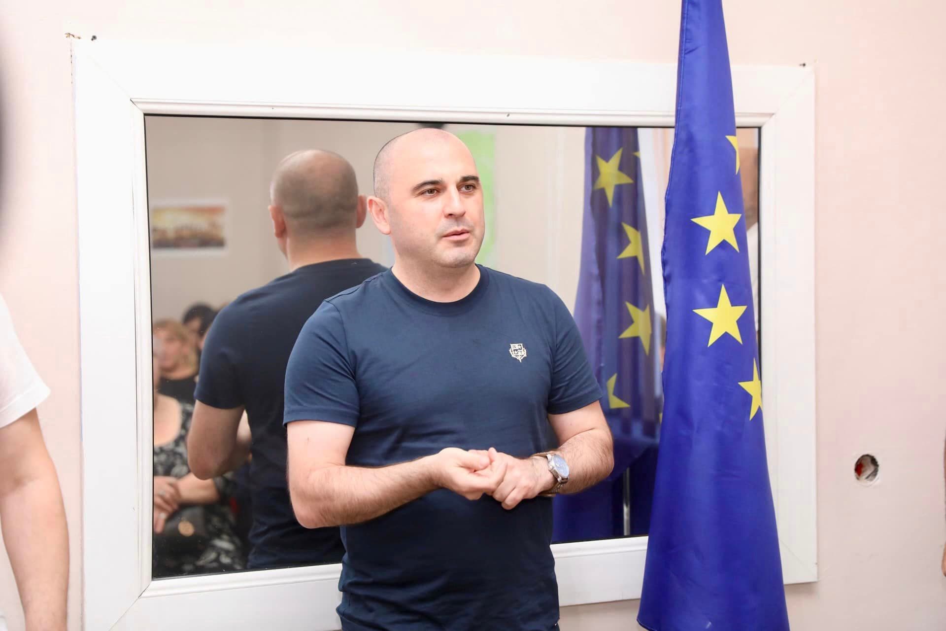 Frontnews image description