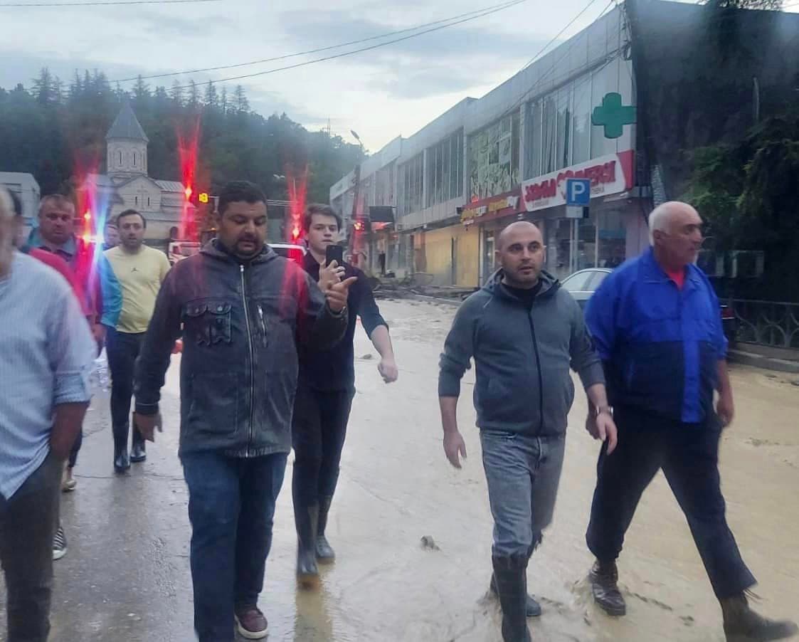 Frontnews image description