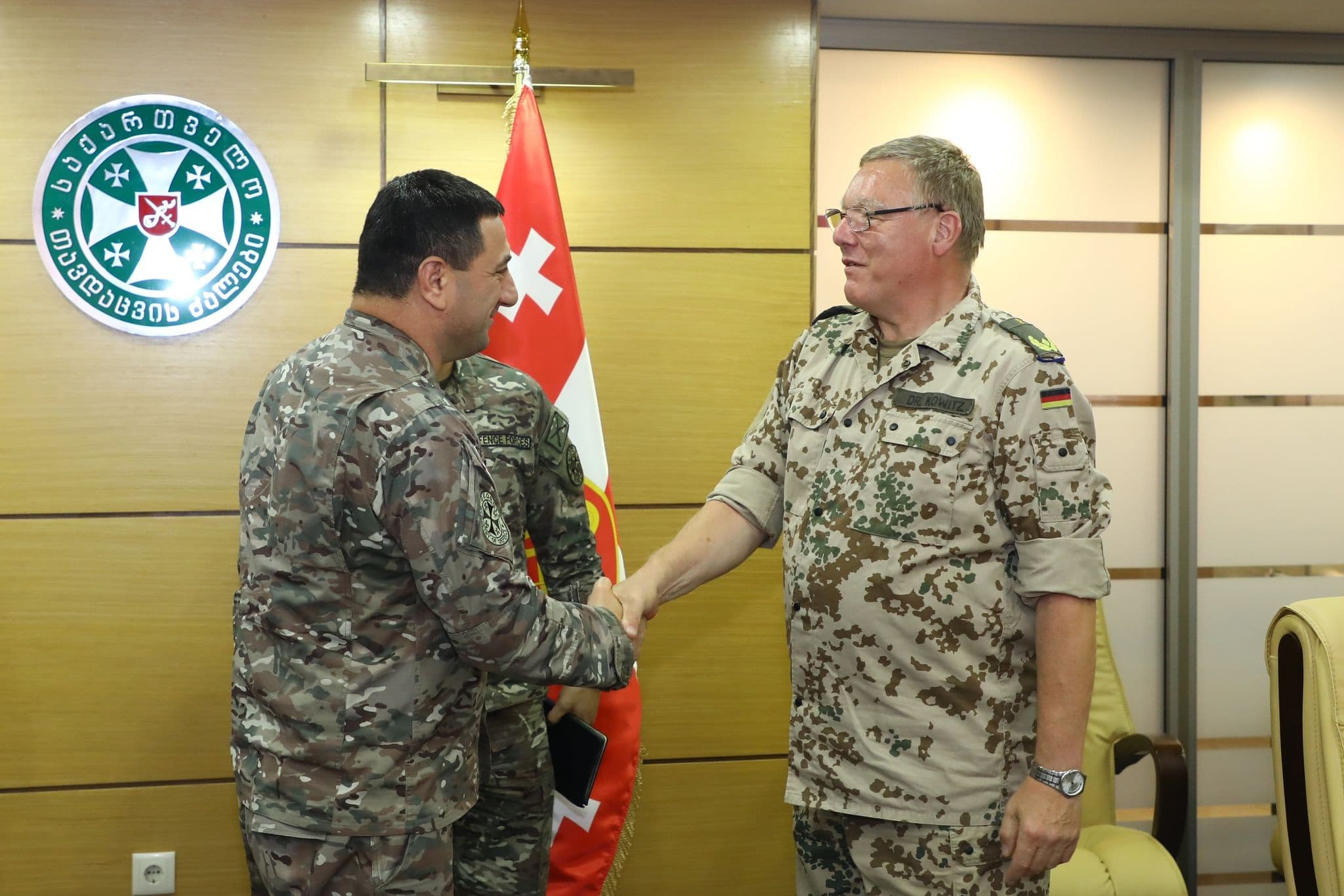 Frontnews image description