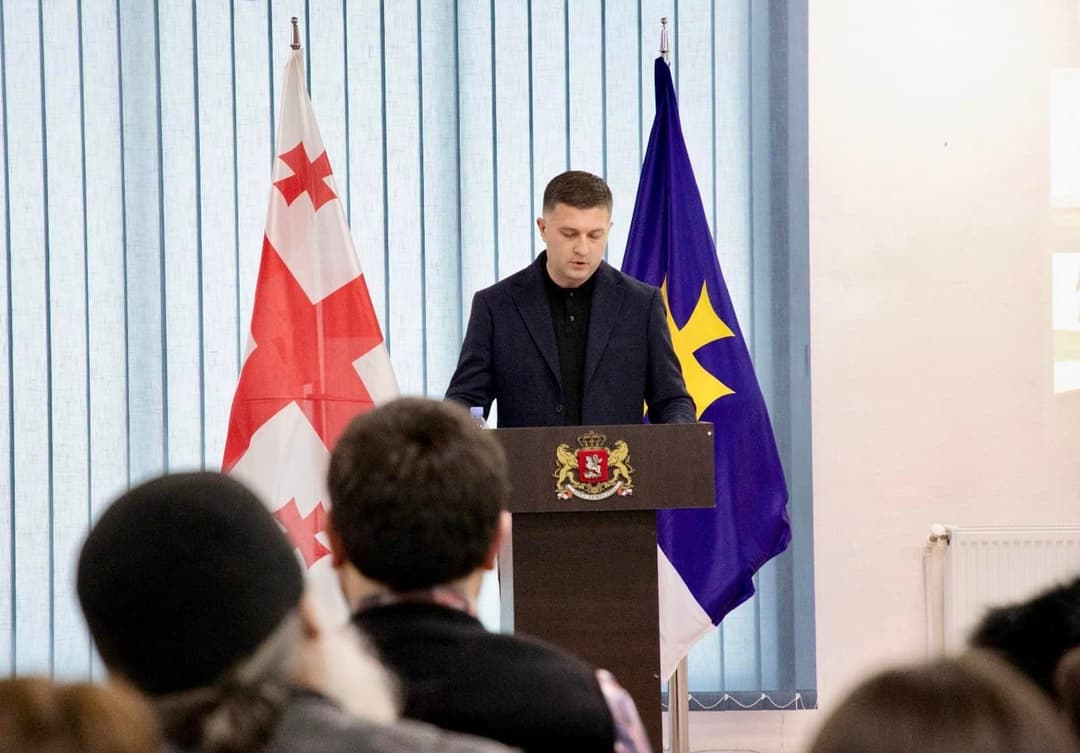 ონის მუნიციპალიტეტის მერმა საზოგადოებას წლის შემაჯამებელი ანგარიში წარუდგინა