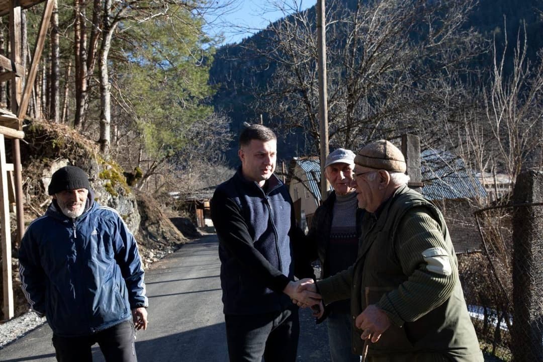 ონის მუნიციპალიტეტის სოფელ გომში საავტომობილო გზის სარეაბილიტაციო სამუშაოები იწყება