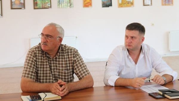 Frontnews image description