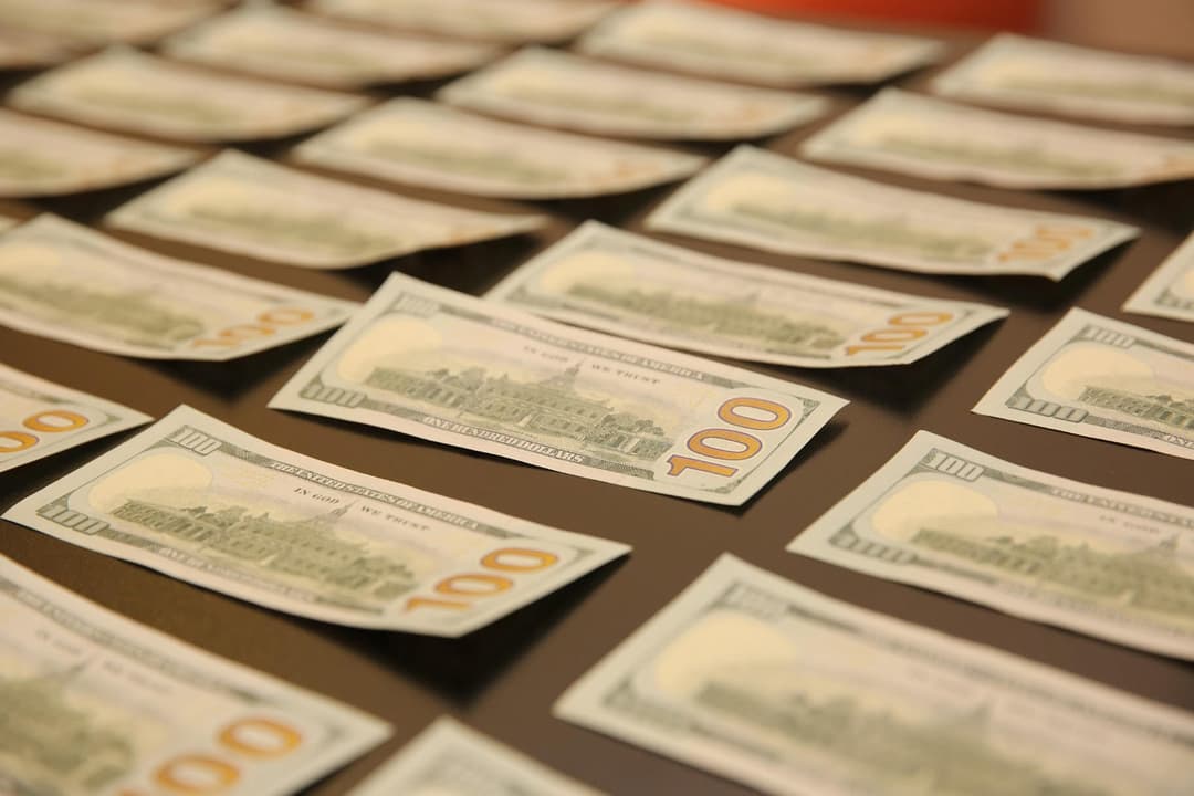 ყალბი ვალუტის შეძენის, შენახვისა და გასაღების ფაქტზე საქართველოს ოთხი მოქალაქე დააკავეს