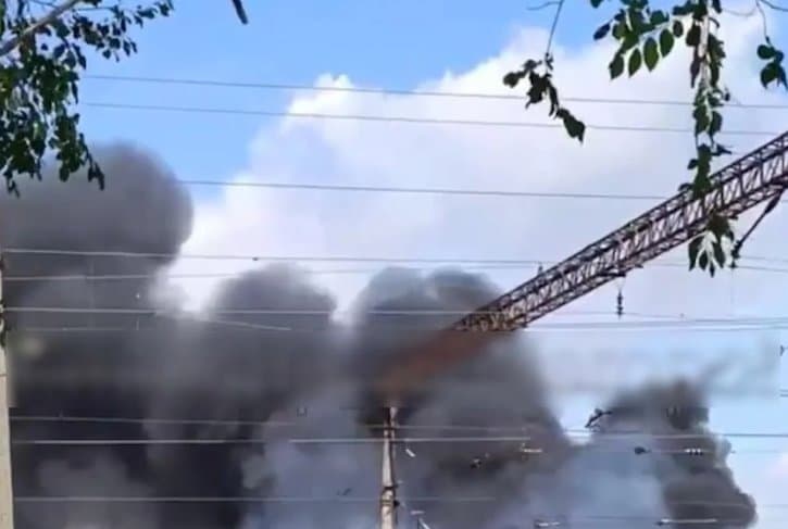 ყირიმში აფეთქებების ხმა ისმის – იწვის ოკუპანტების სამხედრო ობიექტები