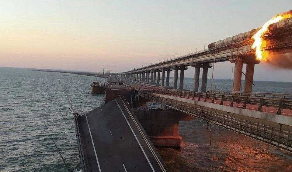 ყირიმის ხიდზე ძლიერი ხანძარია