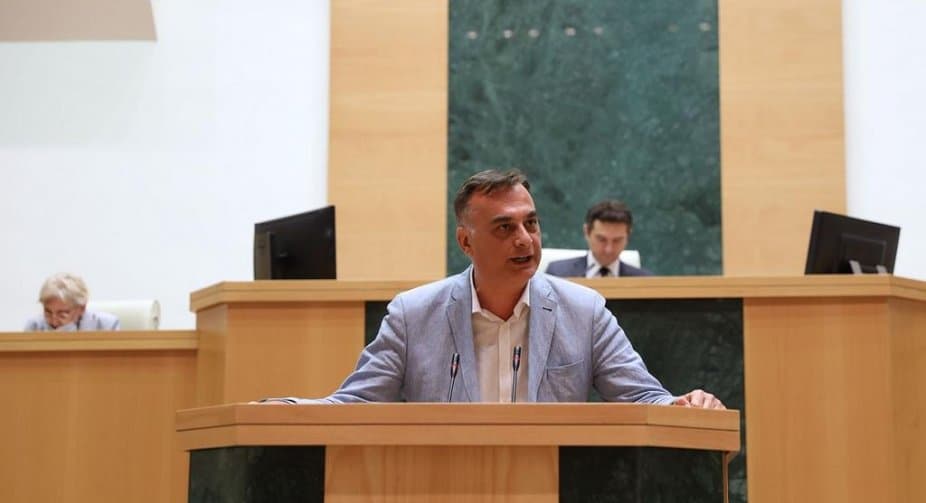 Frontnews image description