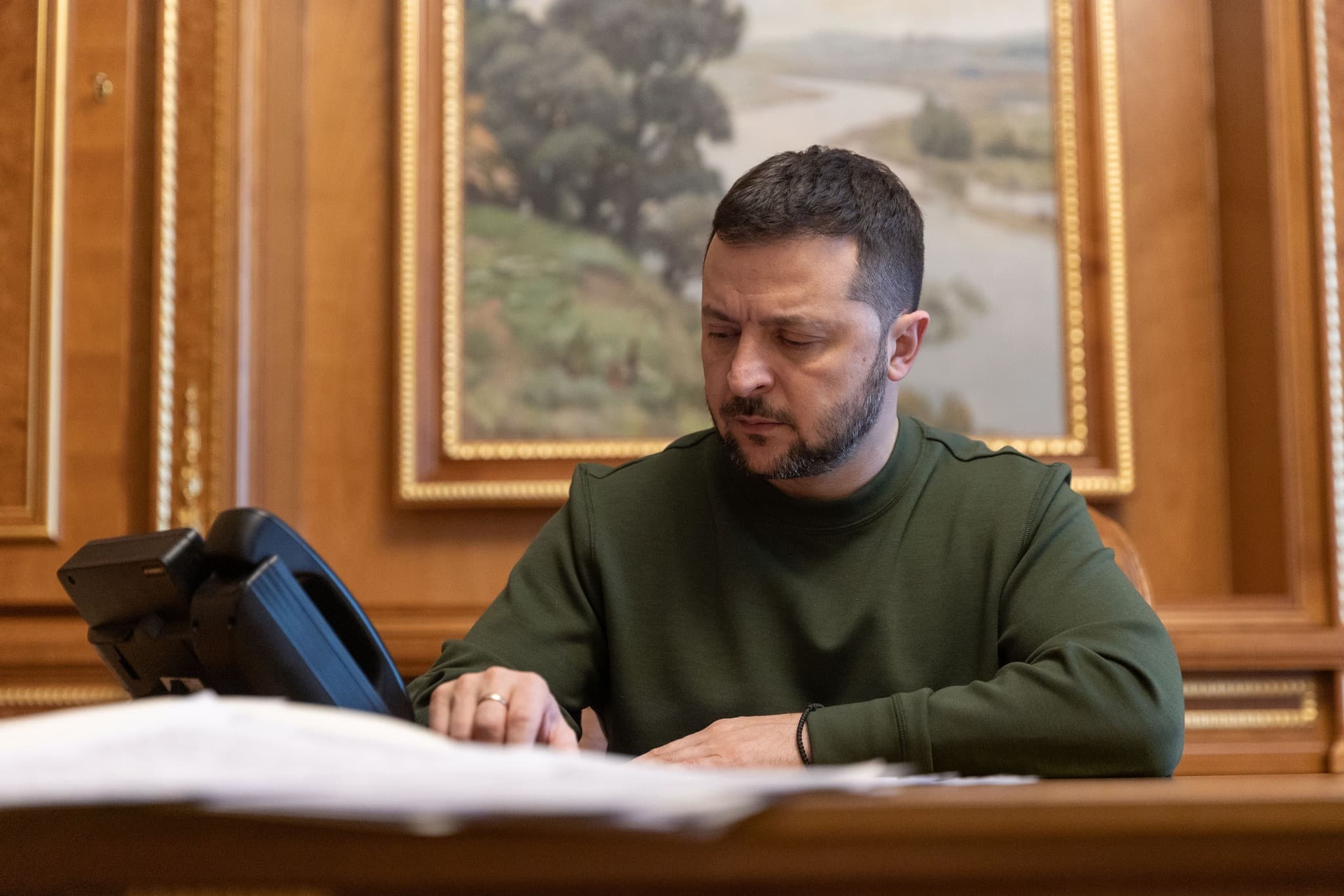 Frontnews image description