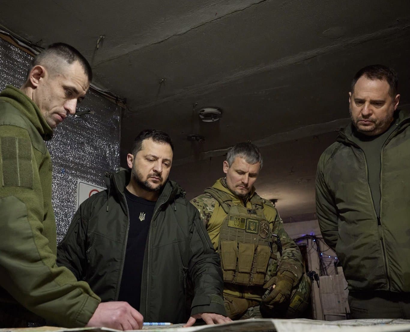 Frontnews image description