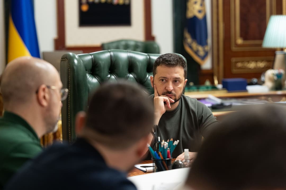 Ukraine’s Zelenskyy signs law on single roaming space with EU