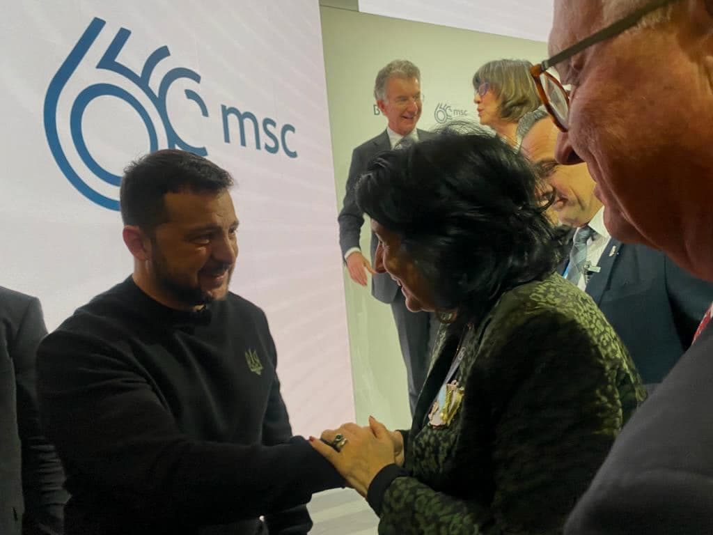 Frontnews image description