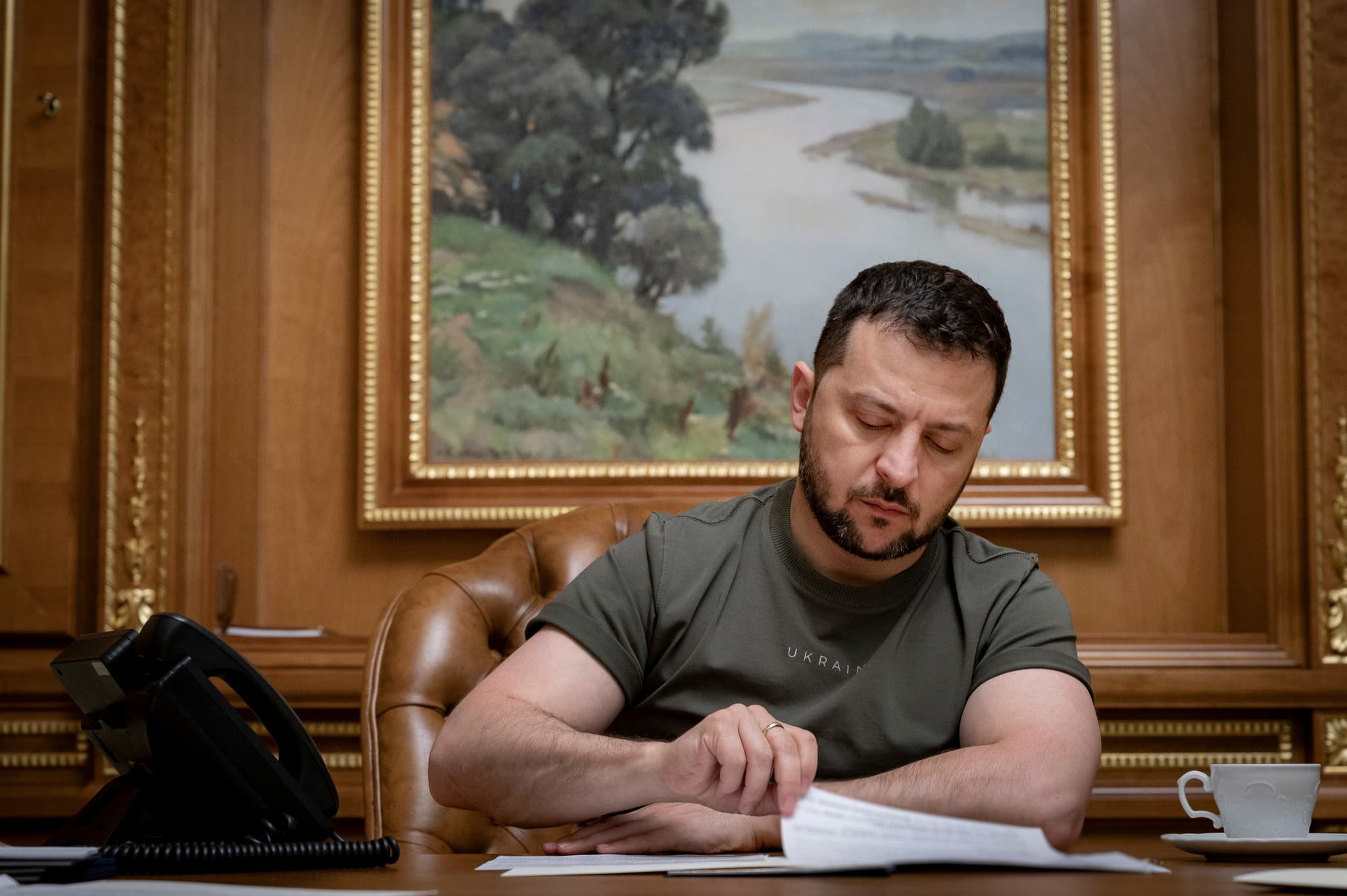 Frontnews image description