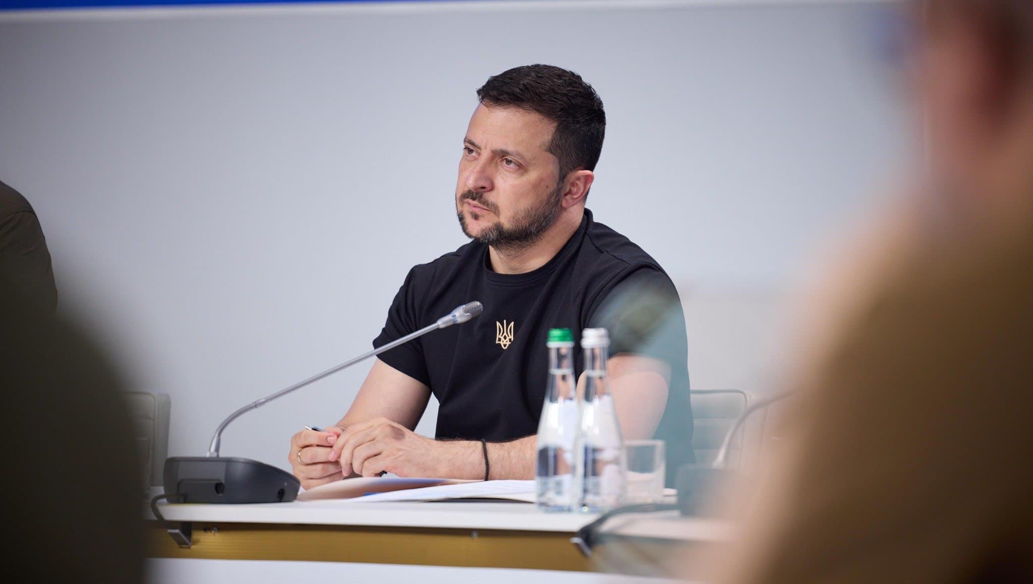 Frontnews image description