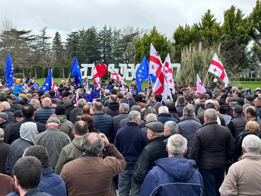 “ნაციონალურმა მოძრაობამ” ზუგდიდში 9 აპრილის საინფორმაციო აქცია გამართა