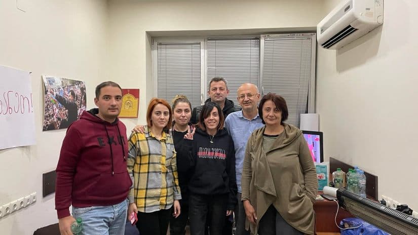 Frontnews image description