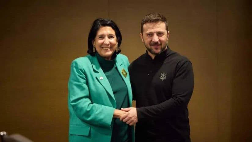 Frontnews image description