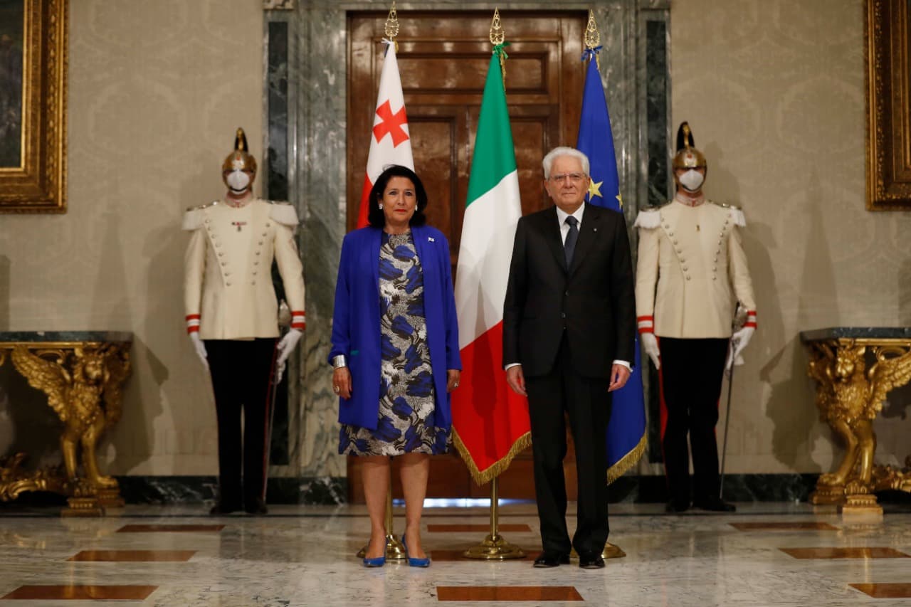 Frontnews image description