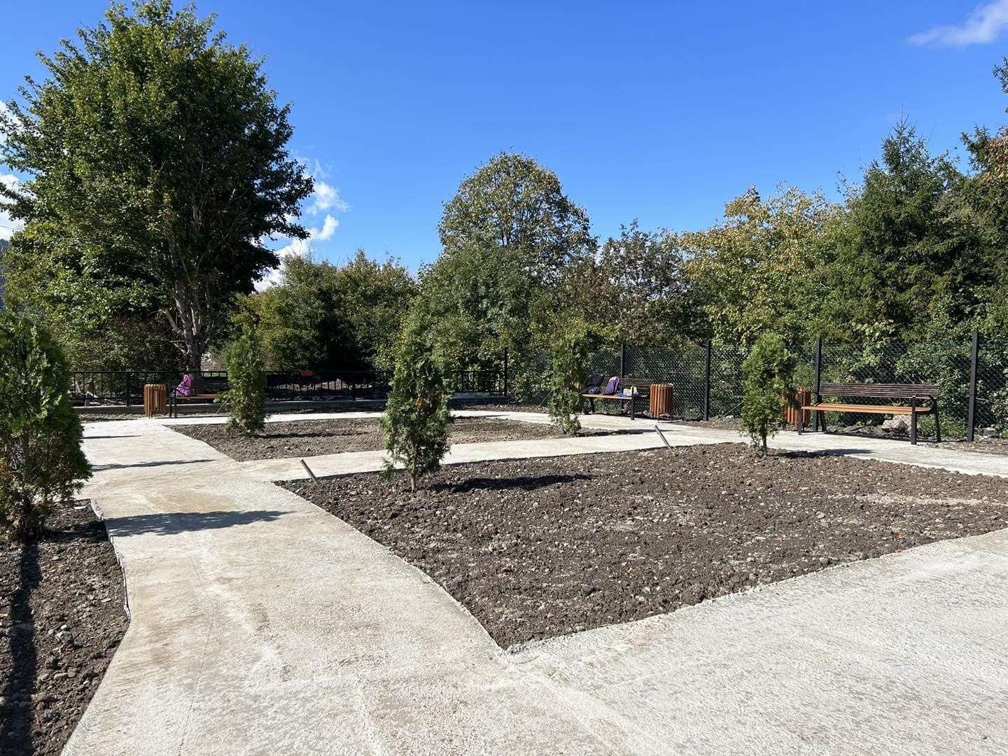 Frontnews image description