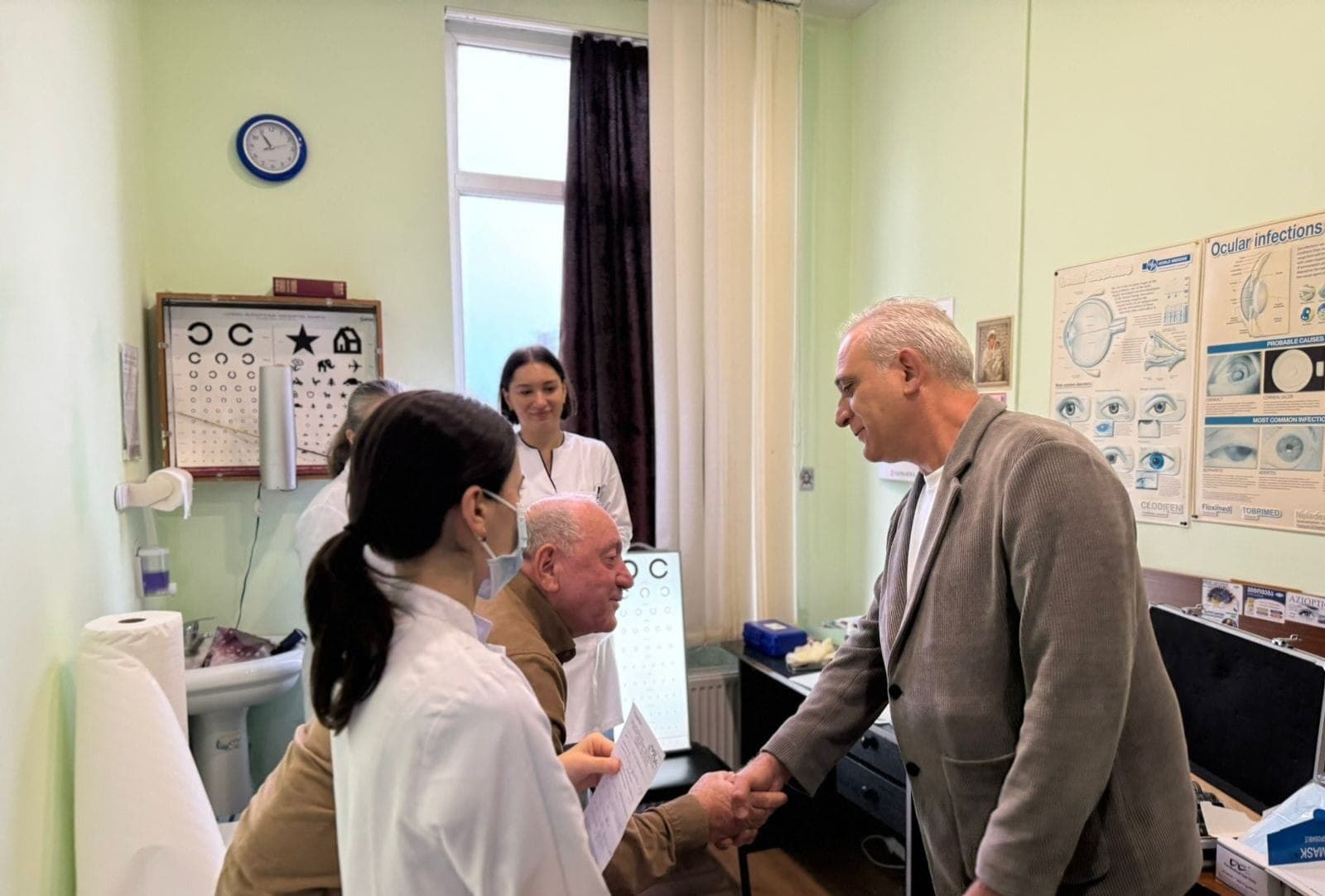 Frontnews image description