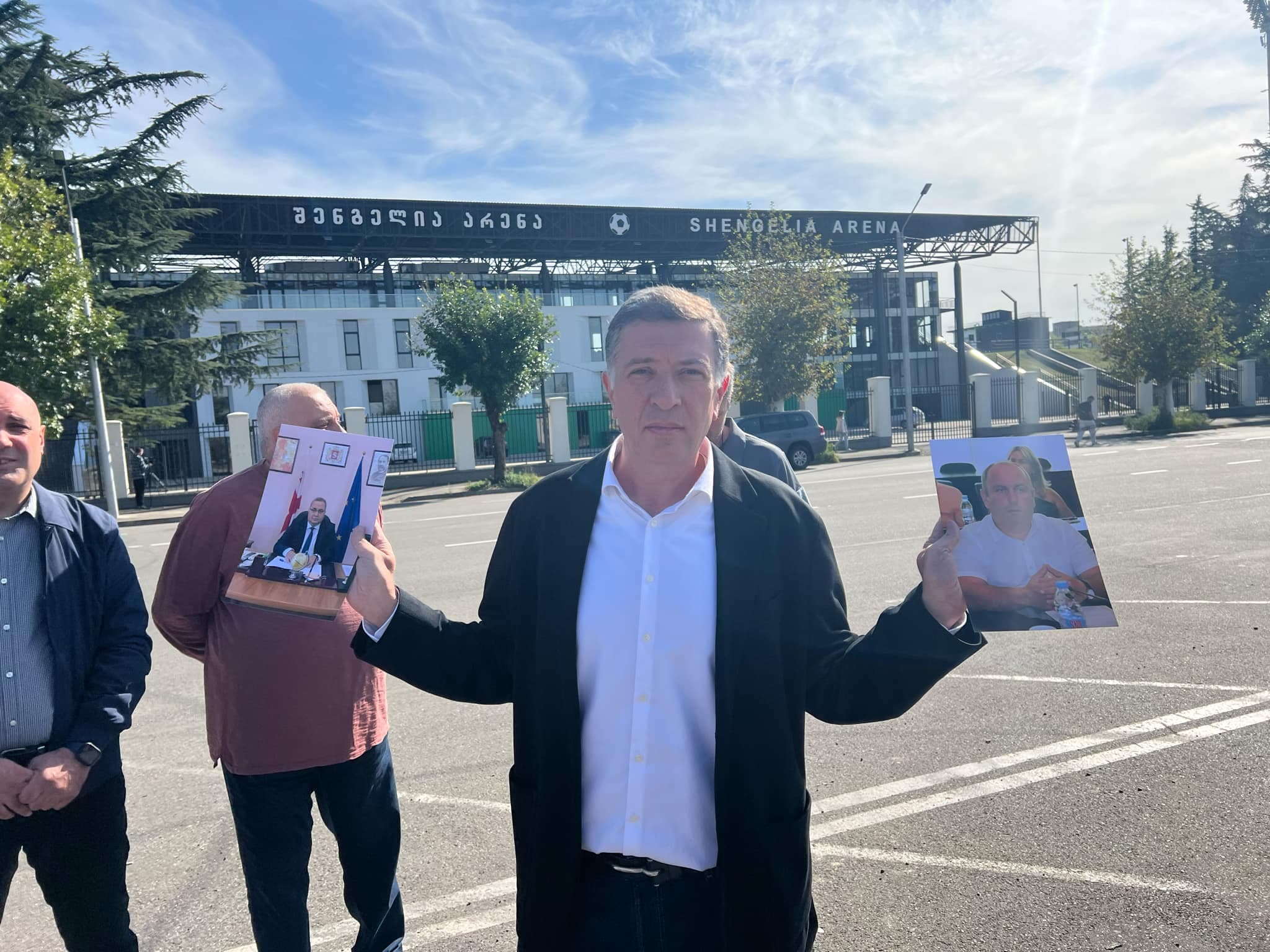 Frontnews image description