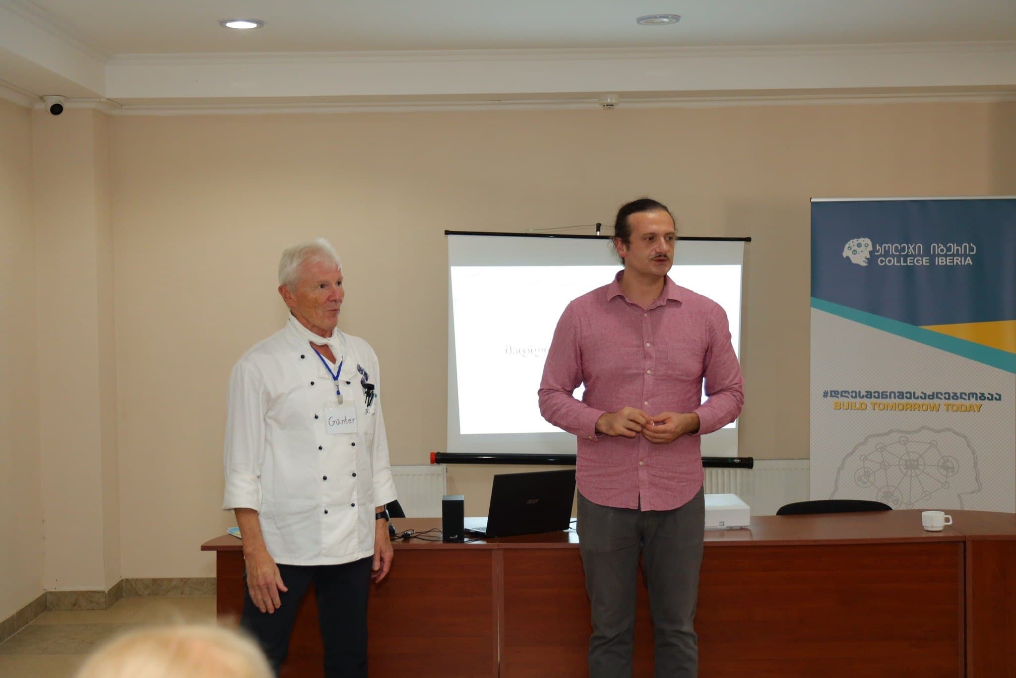 Frontnews image description