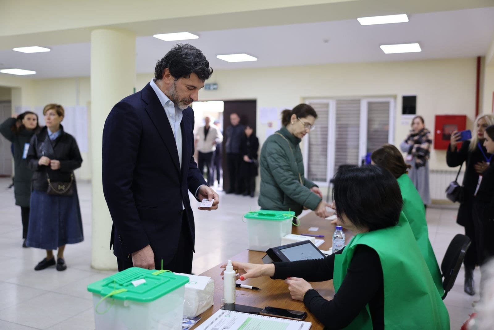 Frontnews image description