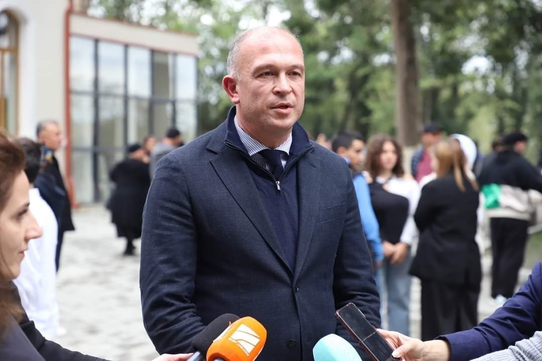 Frontnews image description